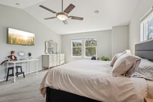 E Caley Dr-0205-052.jpg