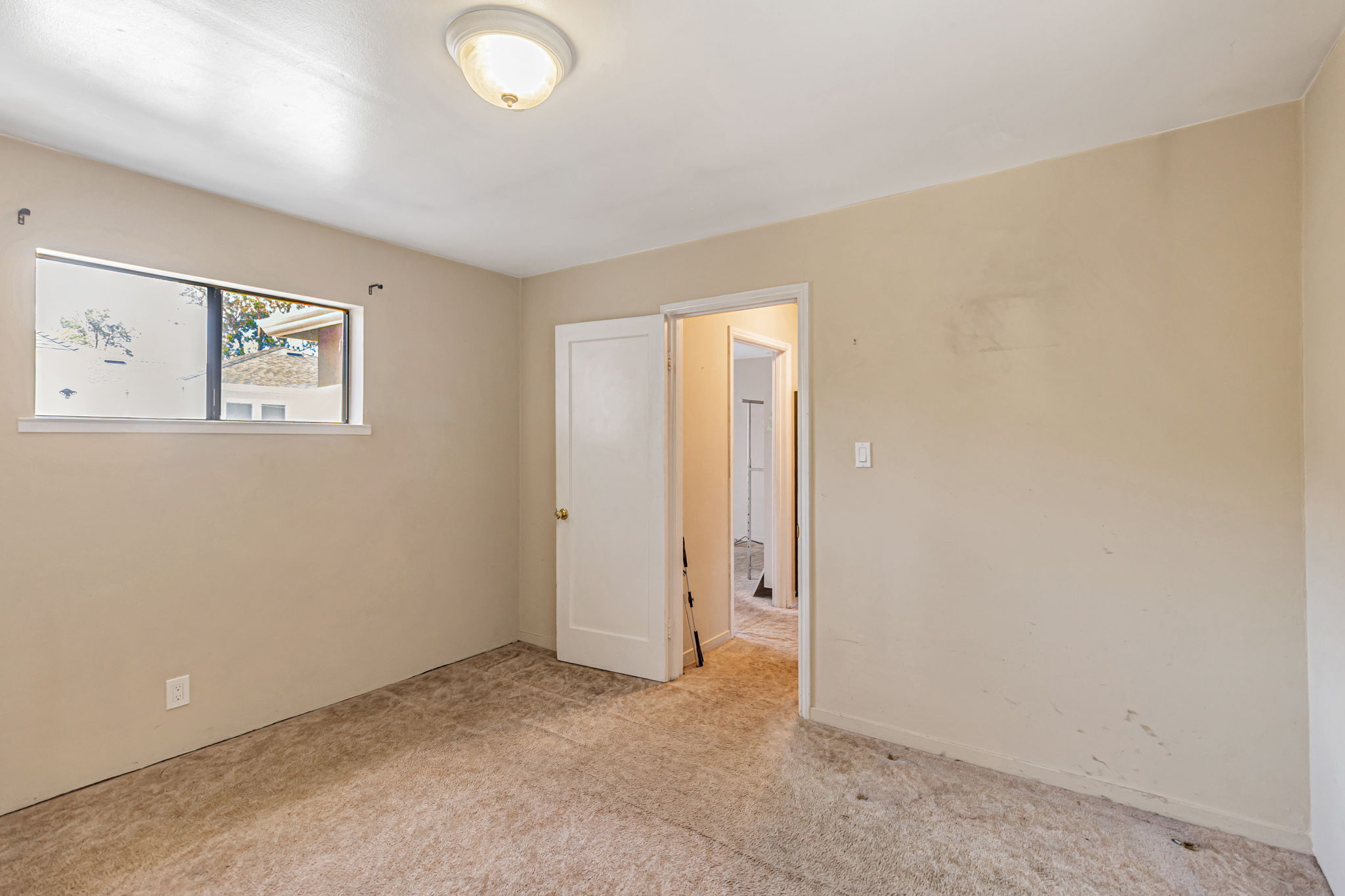 041_ 2643 Garfield St