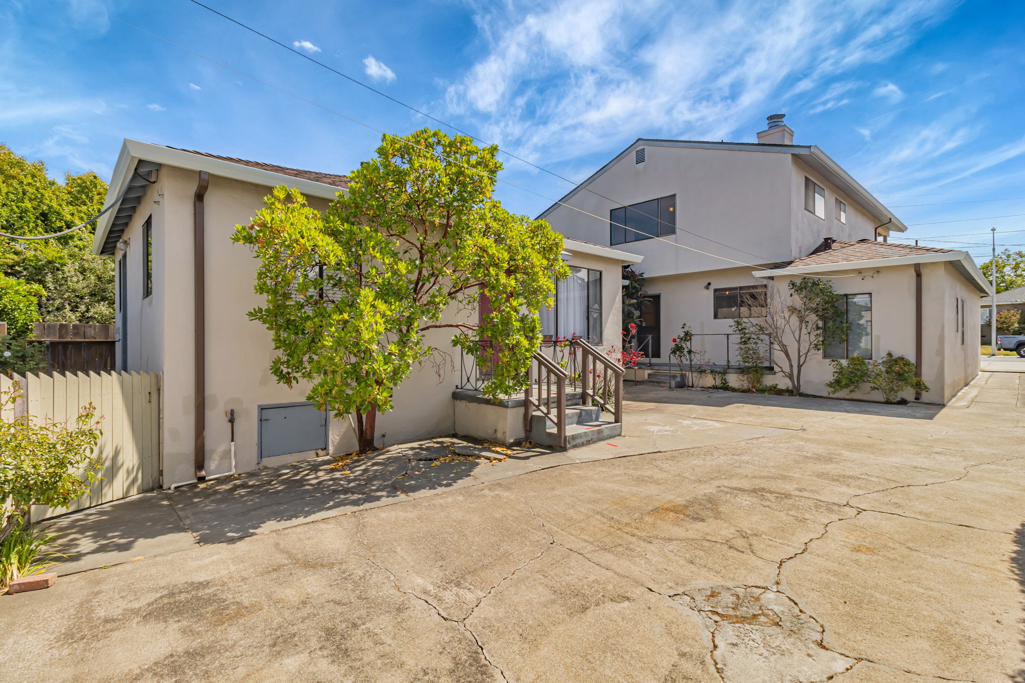 062_ 2643 Garfield St