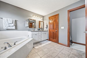 D.C. - 2643 Sandhurst Dr, Lewis Center-51