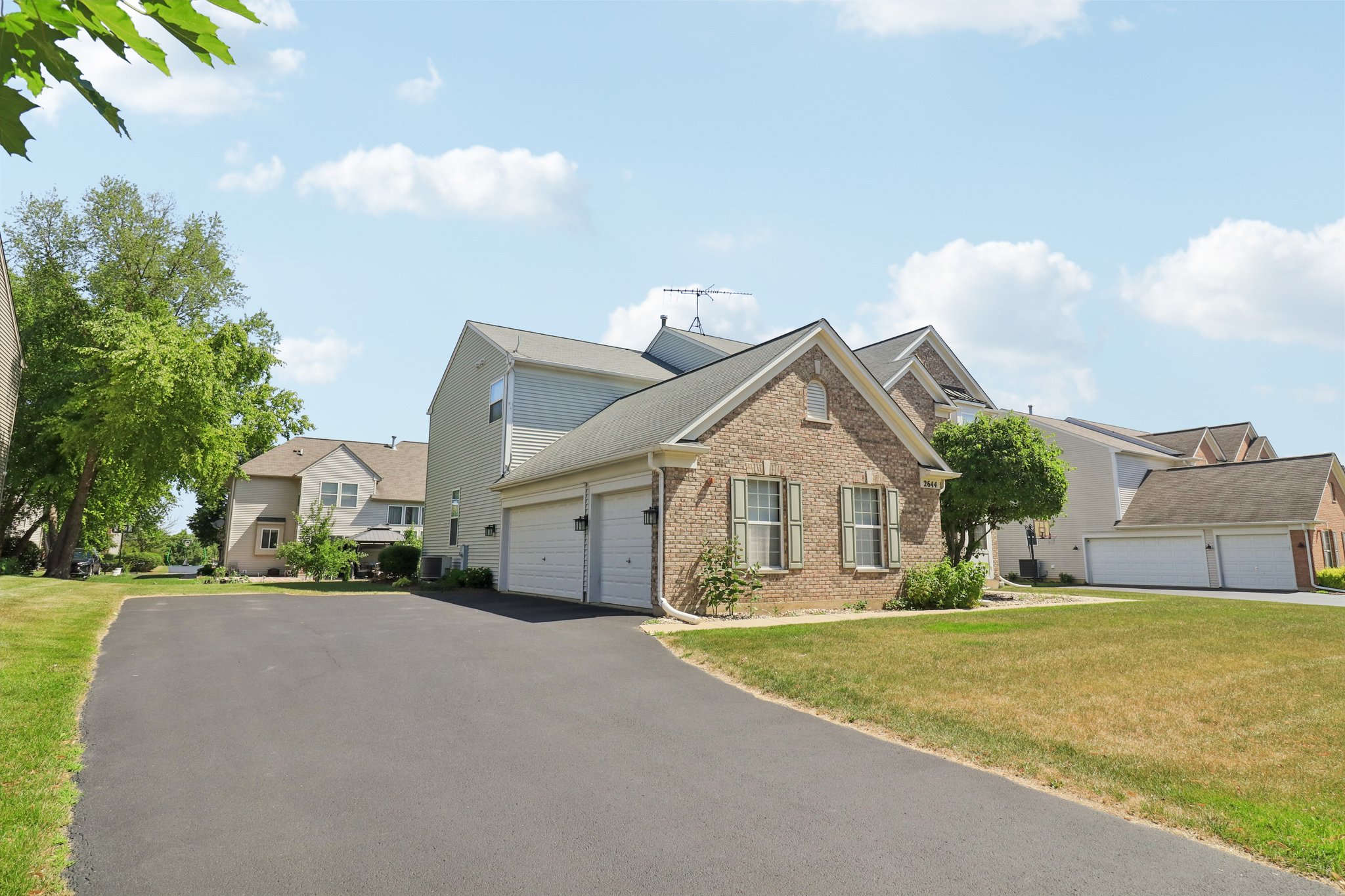 Connolly Ln-2406-003.jpg