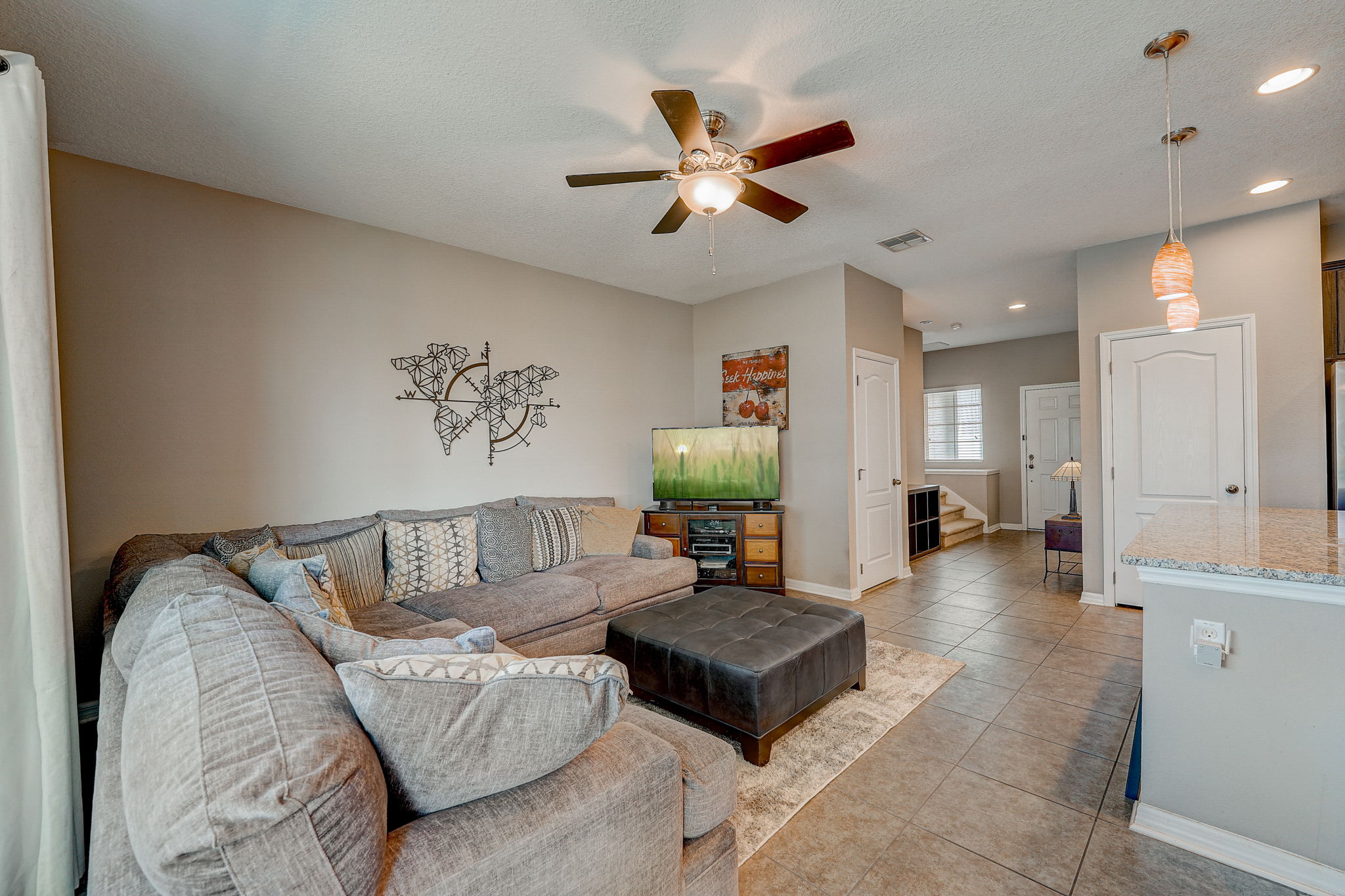 River Landing Dr-009