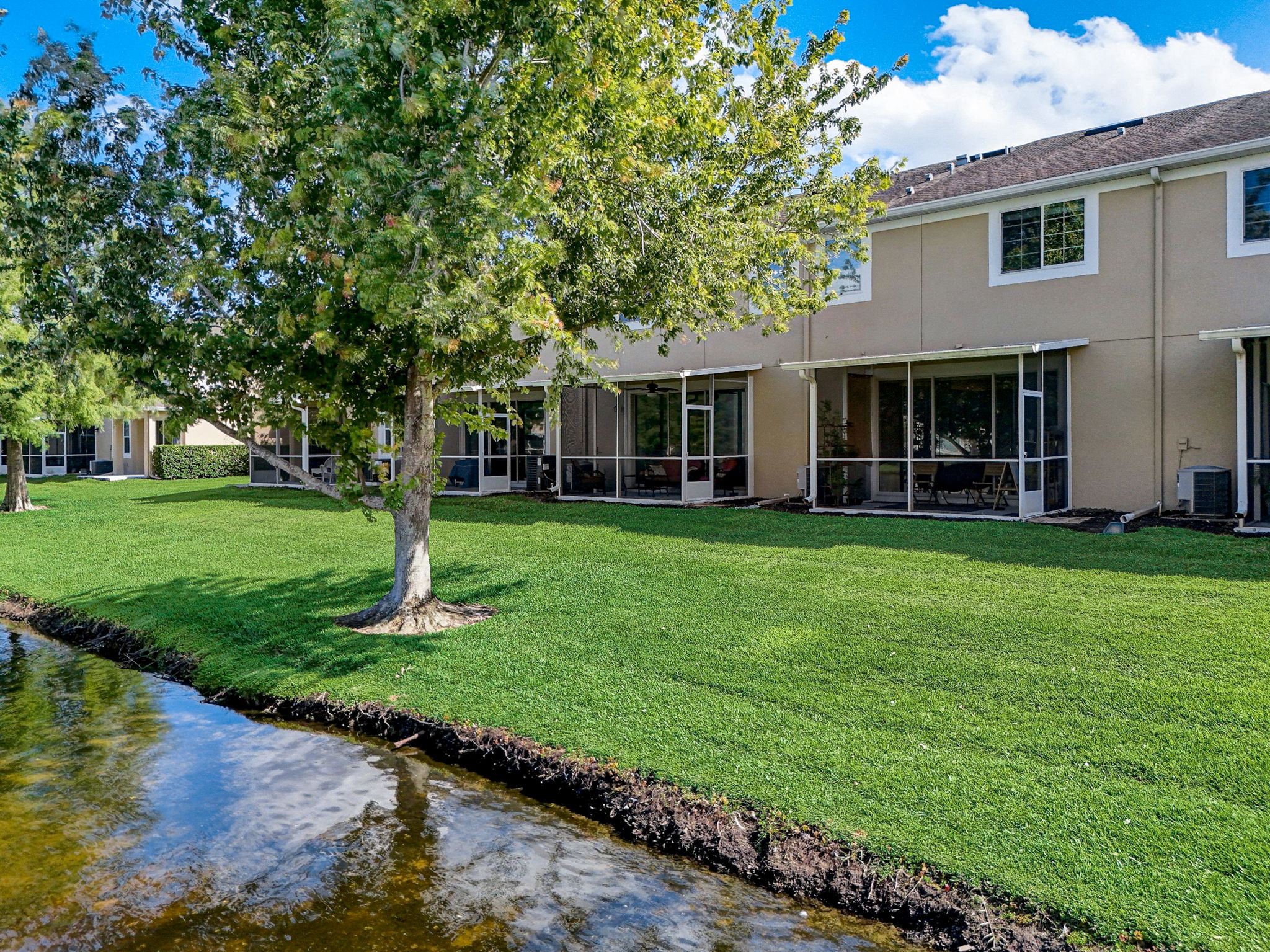 River Landing Dr-038
