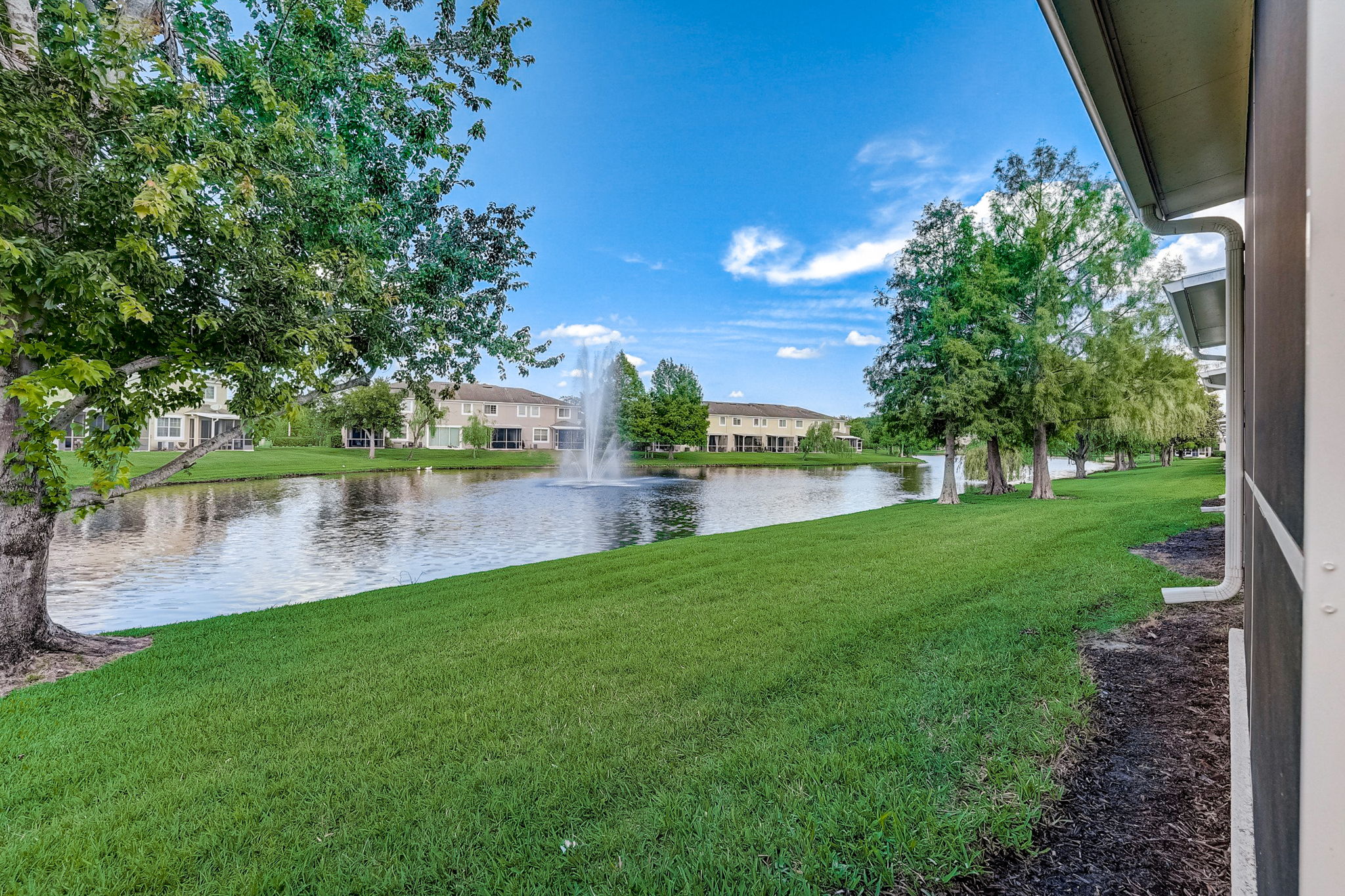 River Landing Dr-048