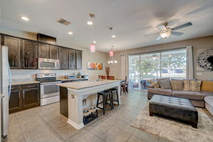 River Landing Dr-007