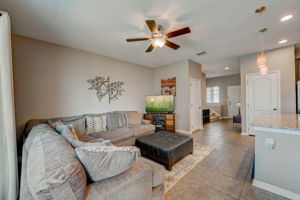 River Landing Dr-009