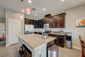 River Landing Dr-011