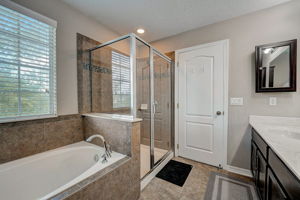 River Landing Dr-032