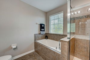 River Landing Dr-034