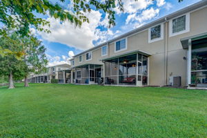 River Landing Dr-036