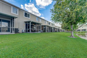 River Landing Dr-037