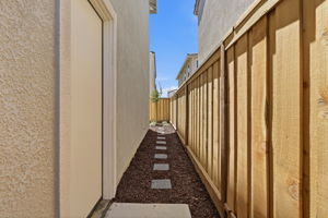 043_F8_2645 Gibraltar Dr