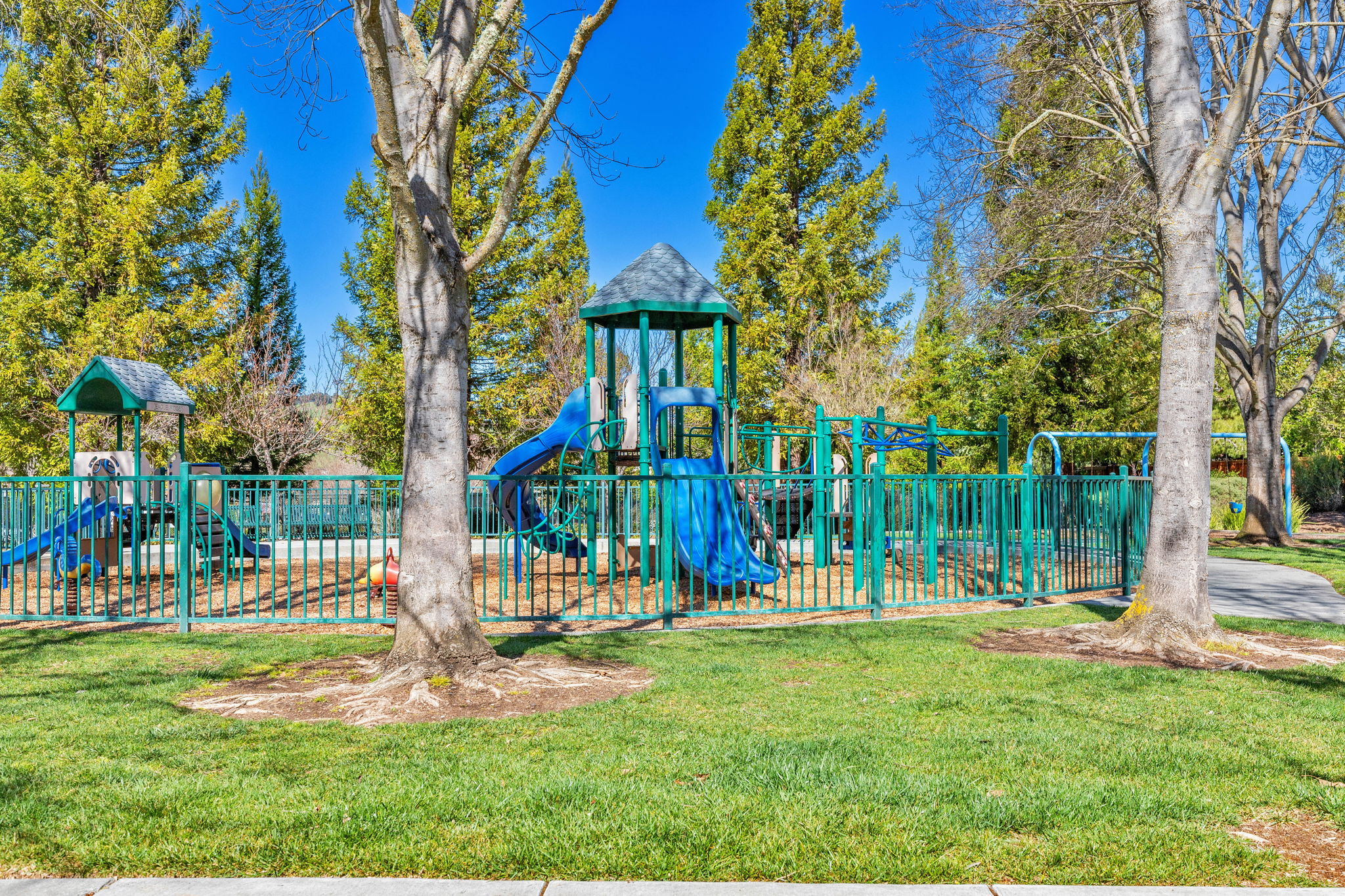 067_2645 Muirfield Way