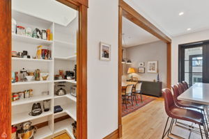 2645 N Mozart St_009