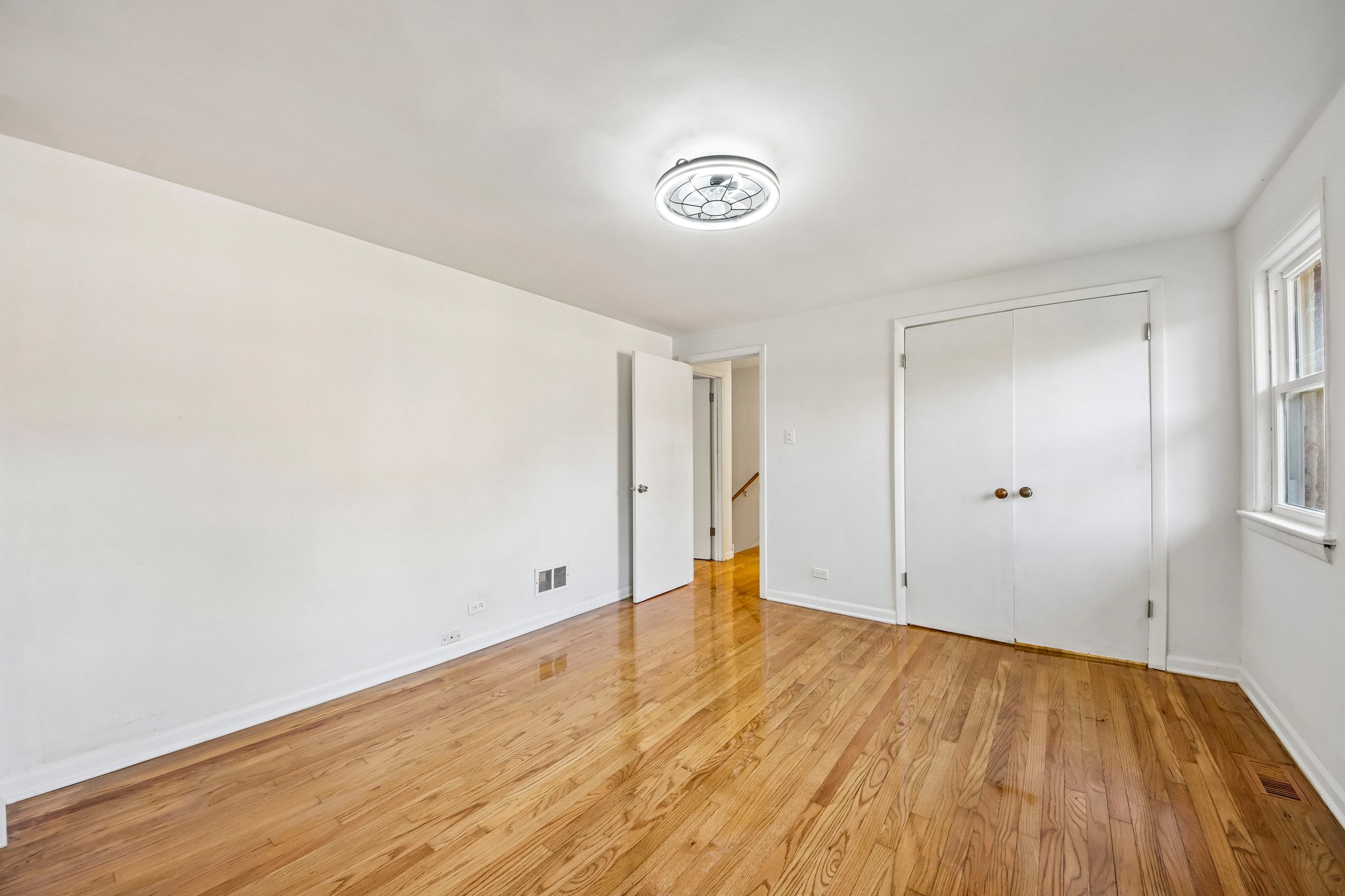 E 77th St-S2010-023.jpg