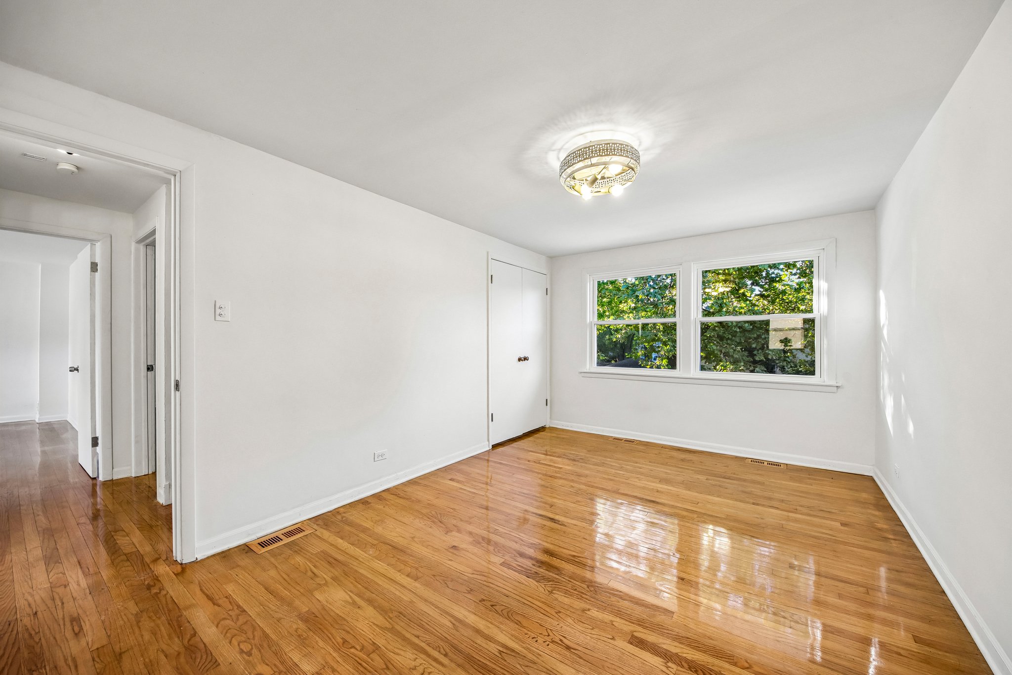 E 77th St-S2010-029.jpg