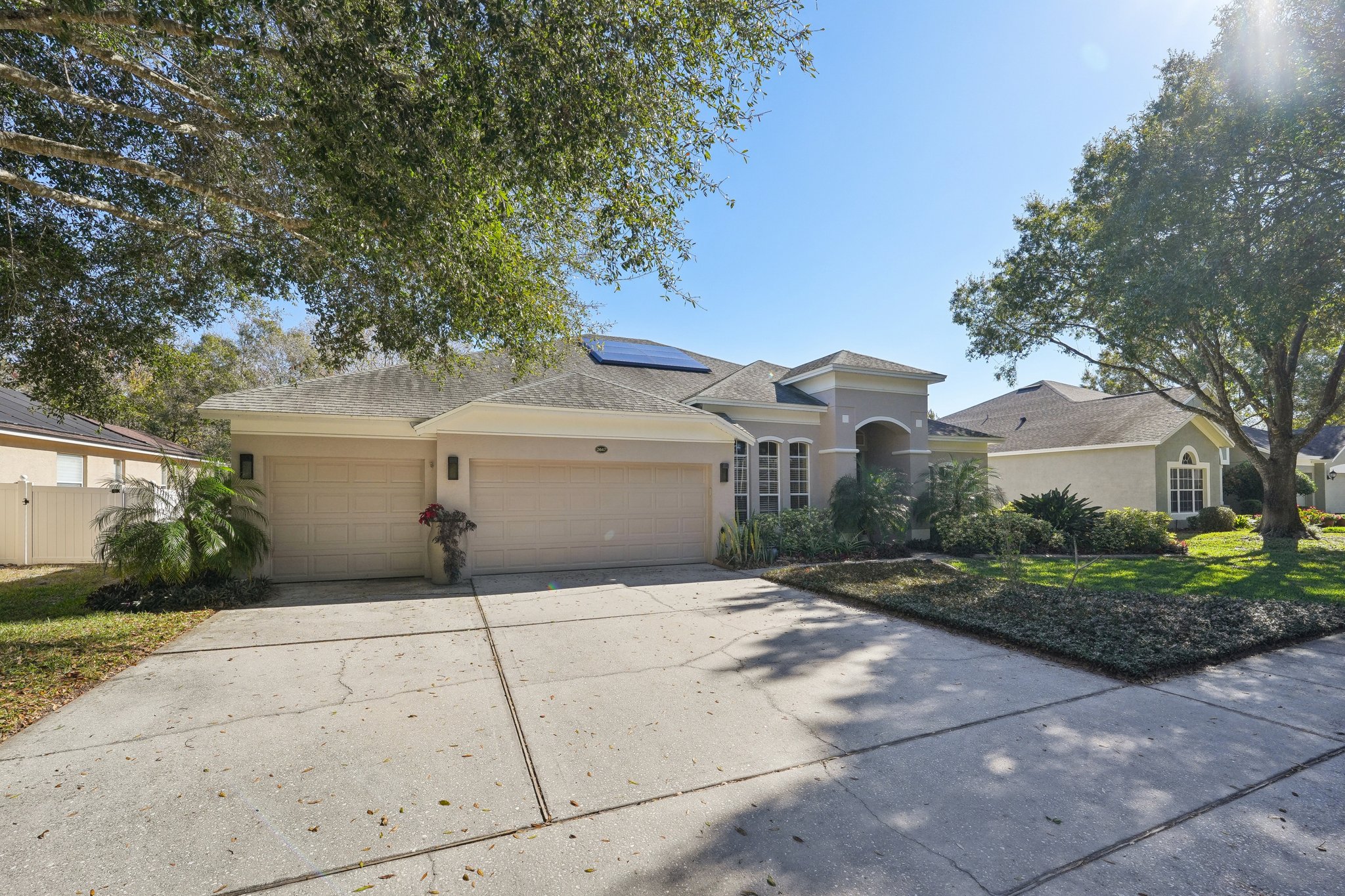 Aloma Oaks Dr-003.jpg