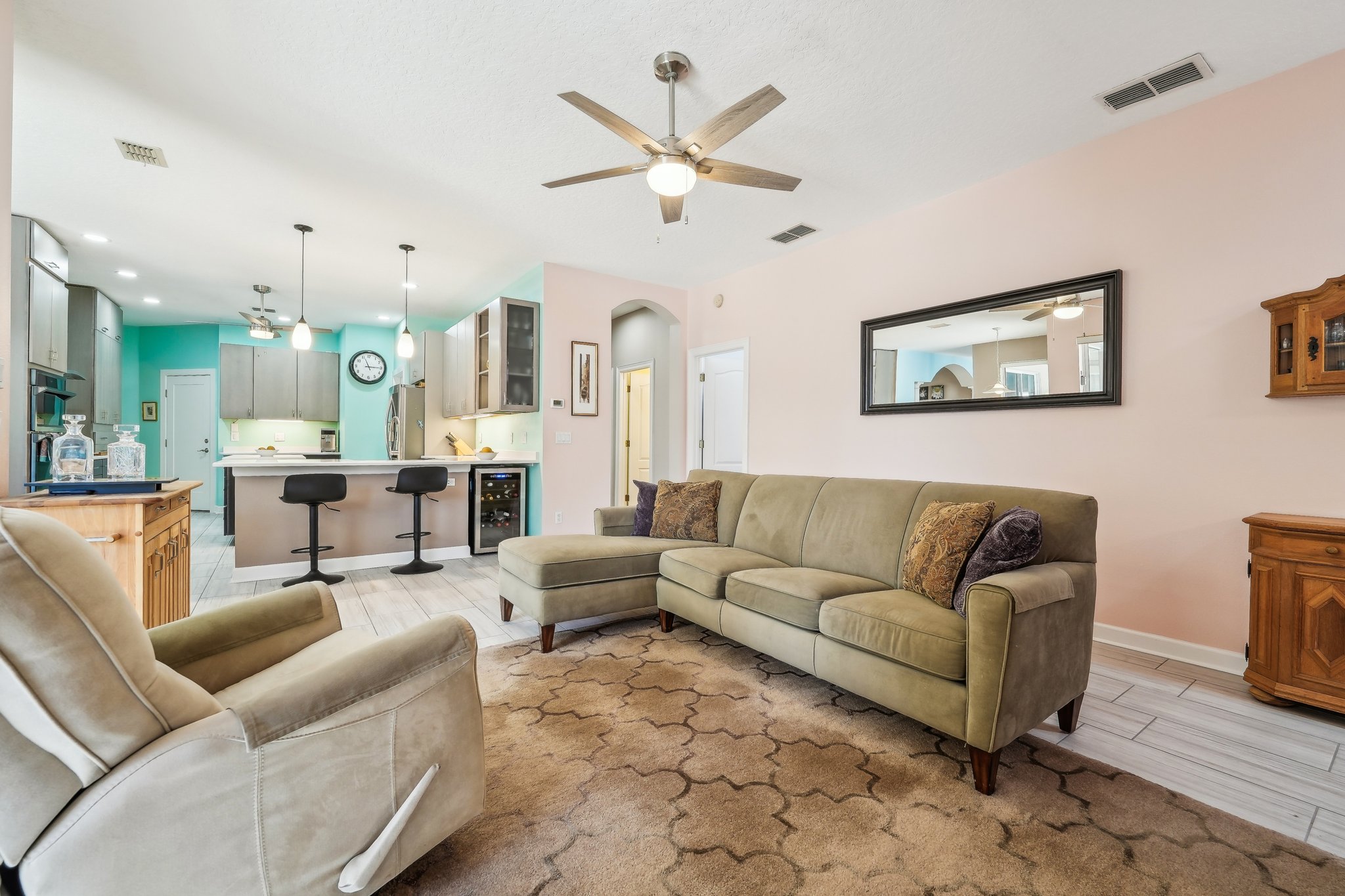 Aloma Oaks Dr-006.jpg