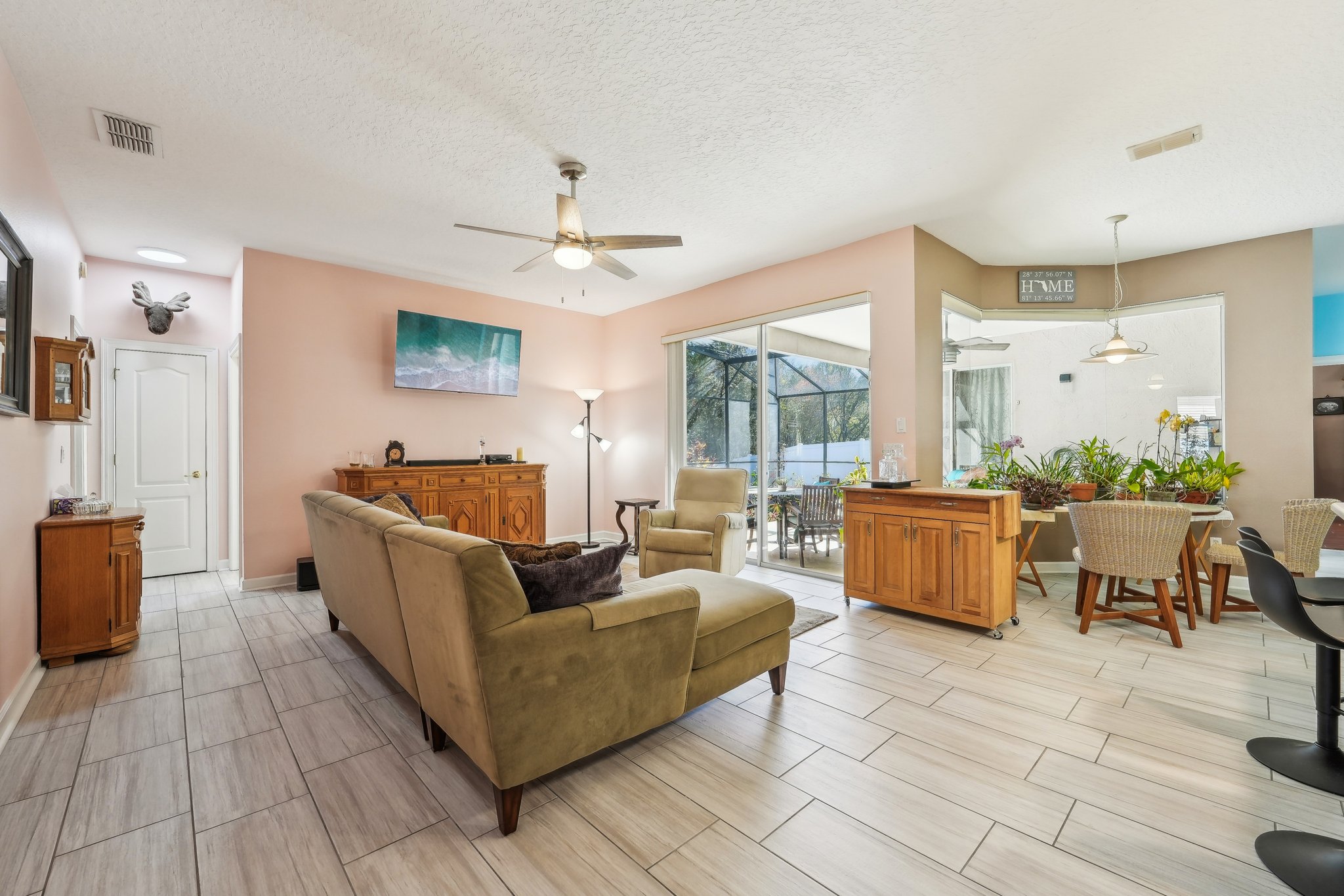 Aloma Oaks Dr-007.jpg