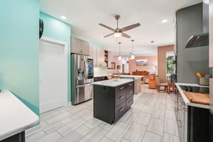 Aloma Oaks Dr-011.jpg