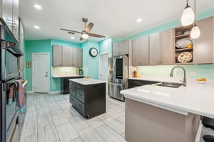 Aloma Oaks Dr-012.jpg
