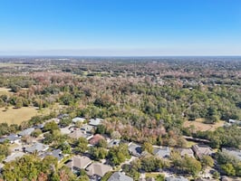 Aloma Oaks Dr-052.jpg