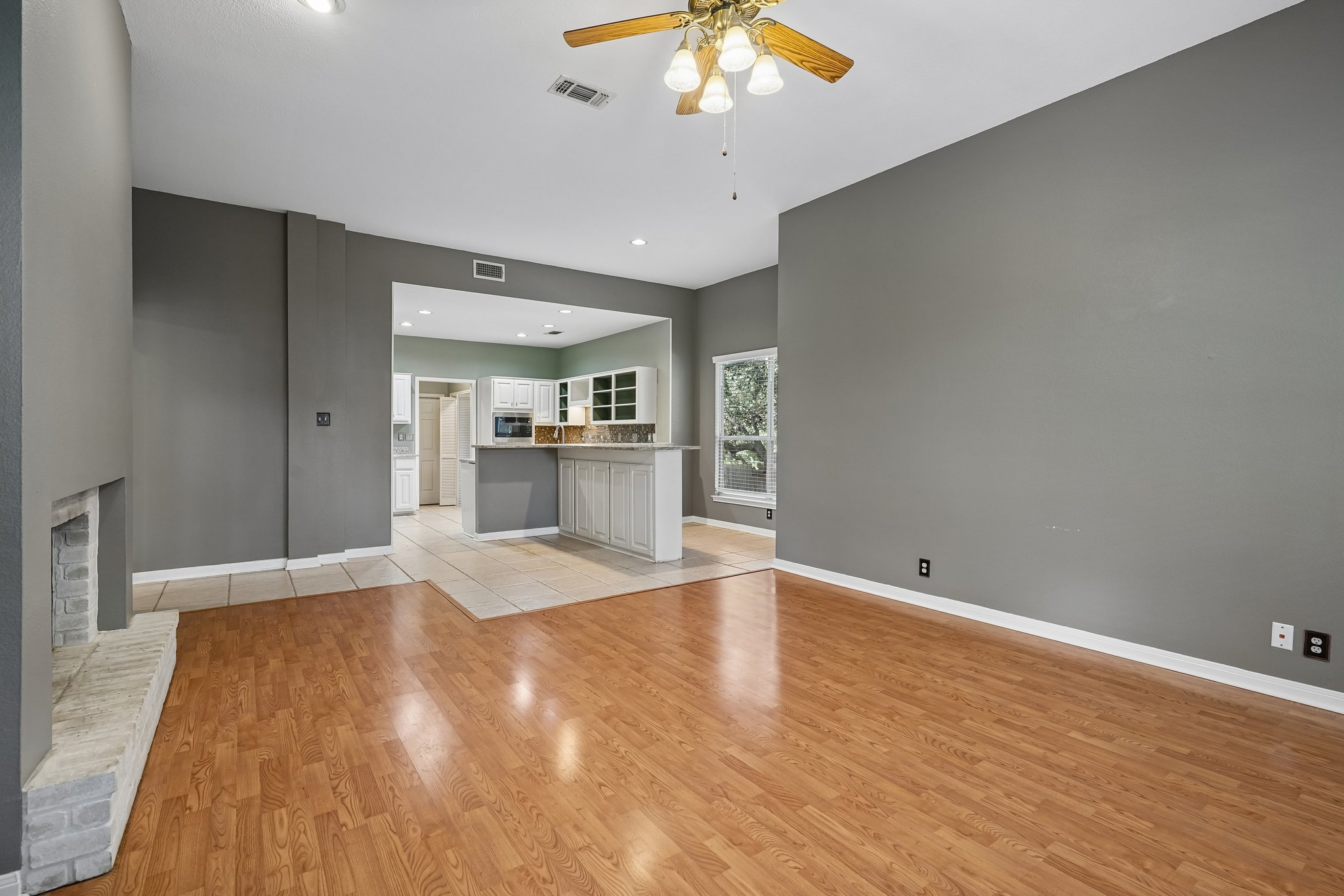 Inwood Briar-S2707-014.jpg