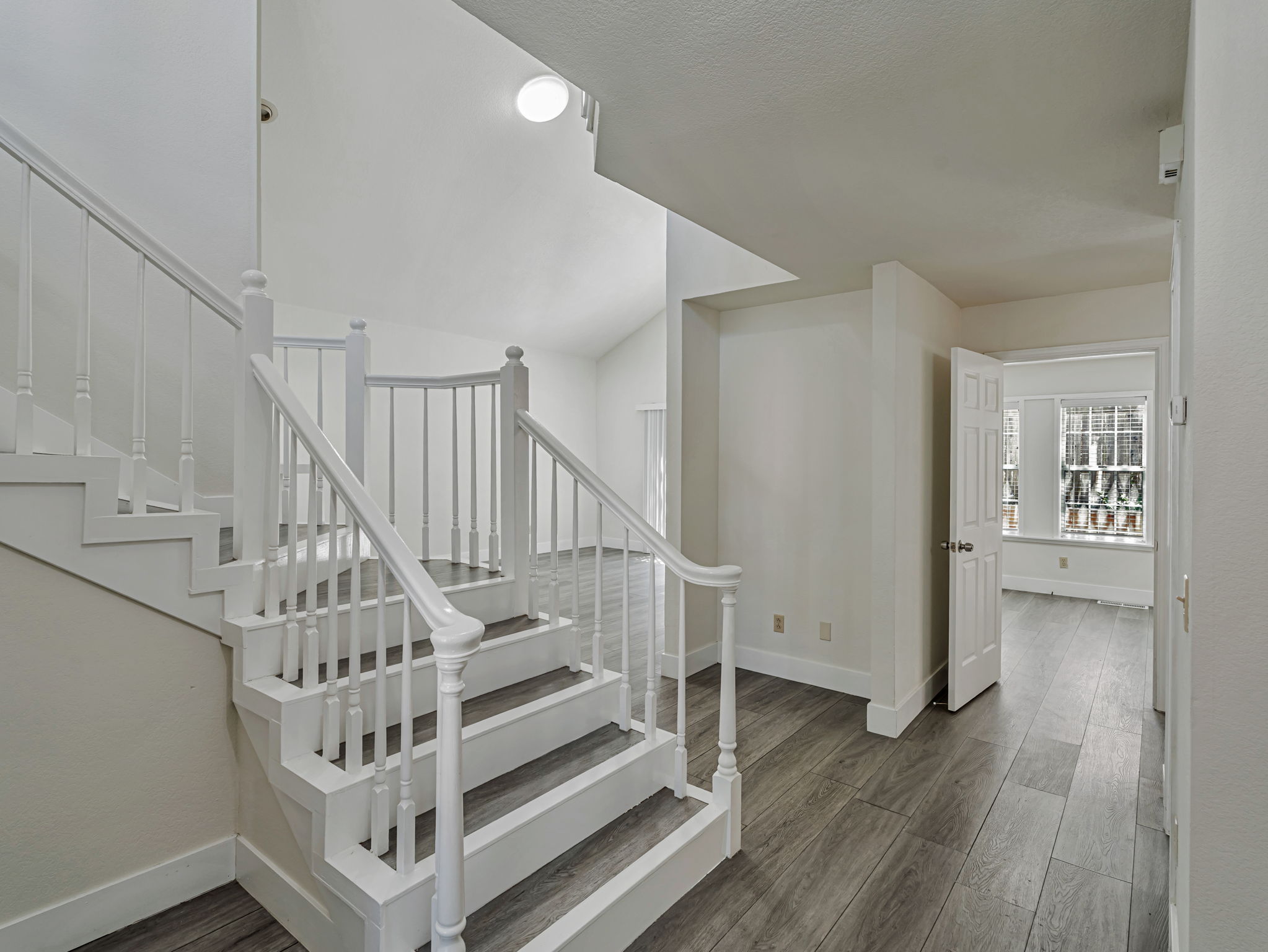 007_2647 Lago Oaks Dr_