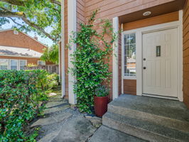 005_2647 Lago Oaks Dr_