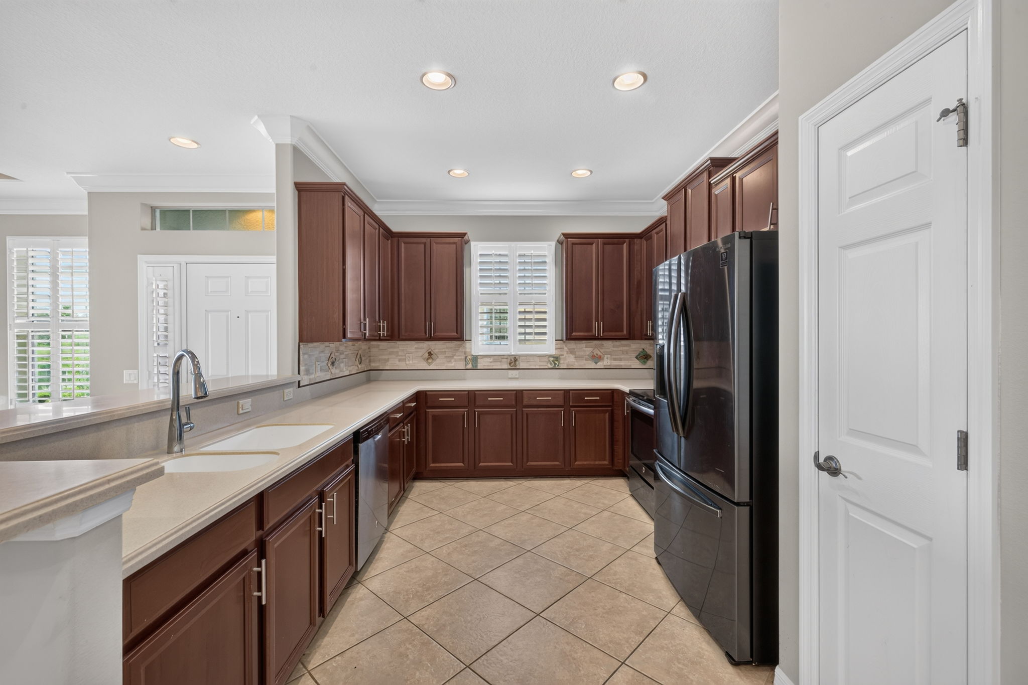 Kitchen 2 of 3
