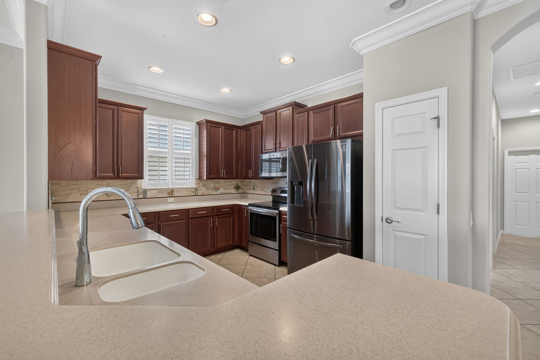 Kitchen 3 of 3