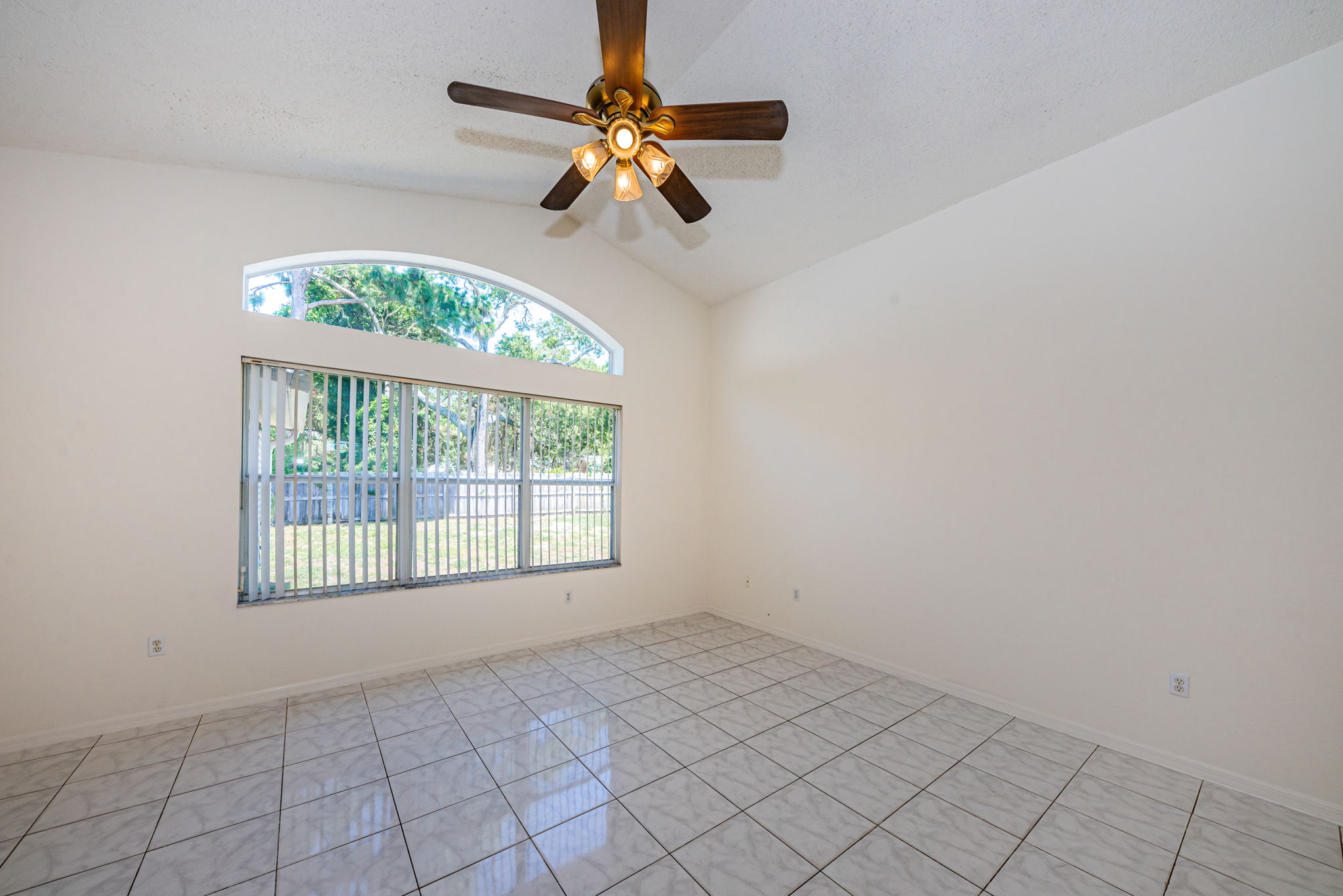 Living Room1-5