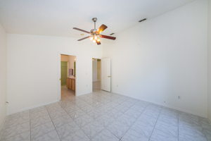 Master Bedroom1d-2