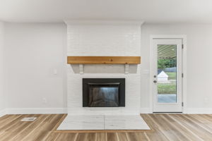  Photo 31