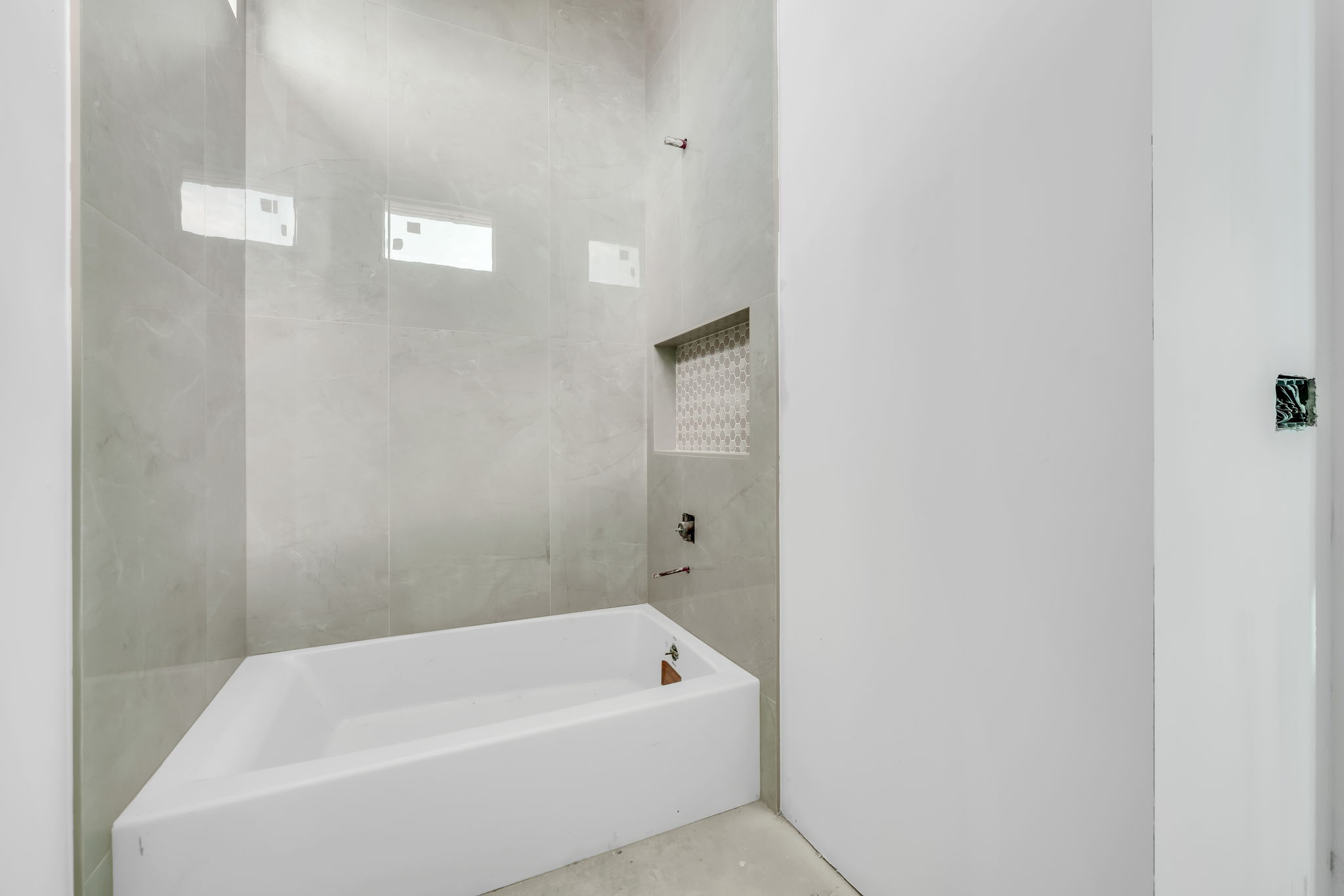 Downstairs Guest Bathroom Ensuite #2