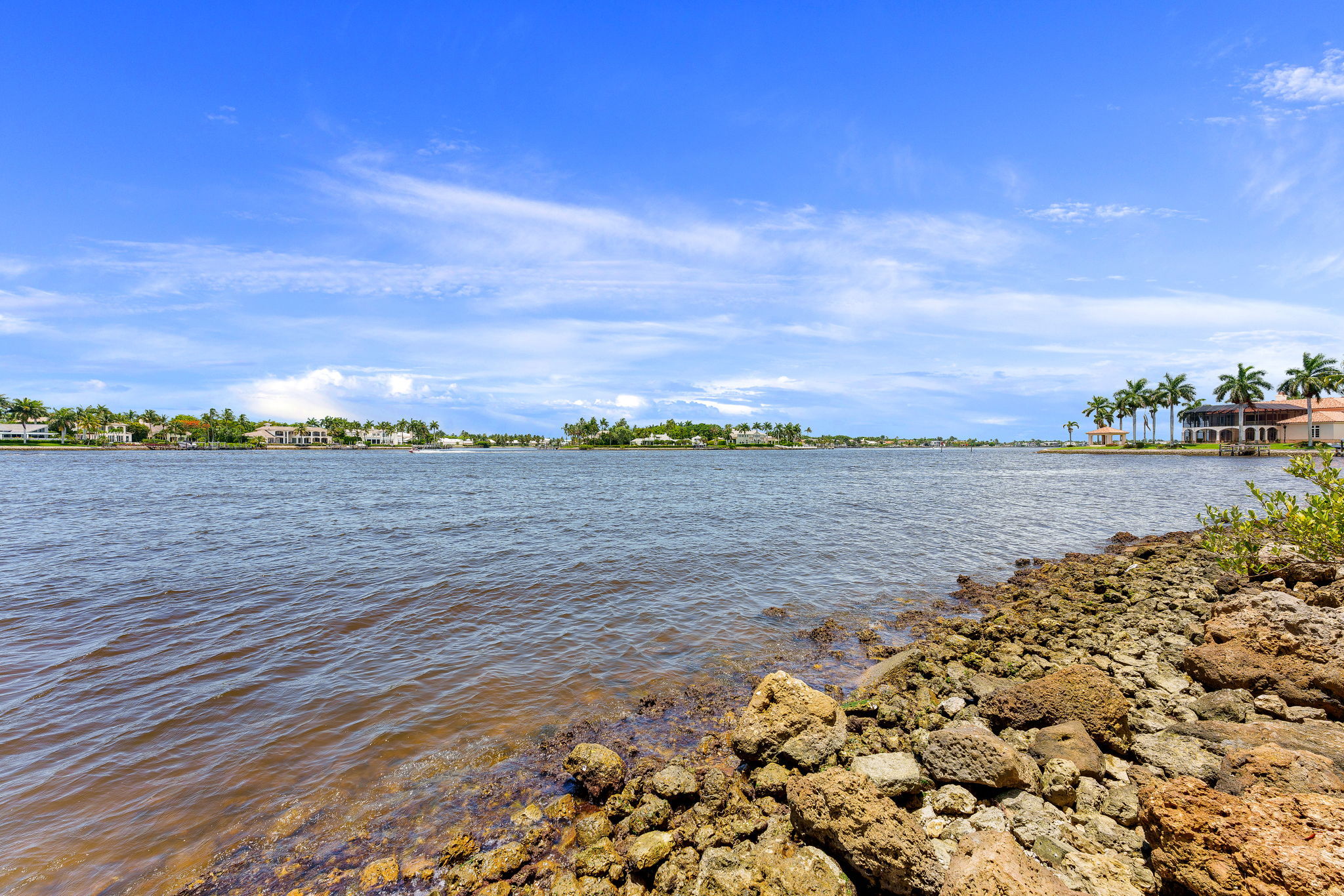 Walk to Bayview Park - Naples Bay