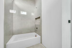 Downstairs Guest Bathroom Ensuite #2