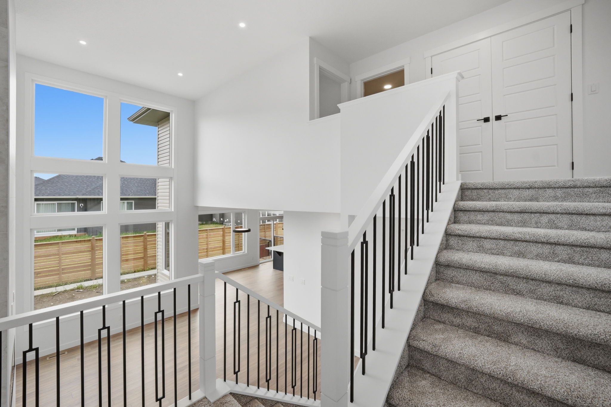  Photo 31