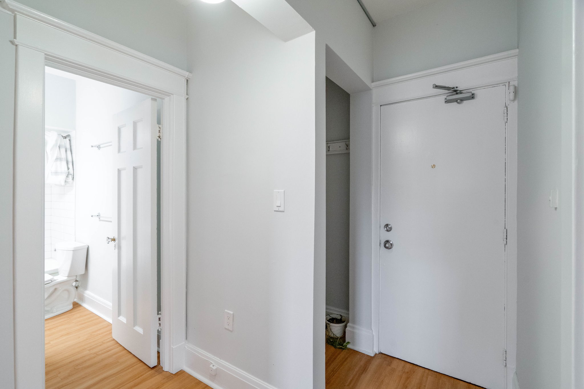 265 High Park Ave Unit 1 Toronto, ON M6P 2S5