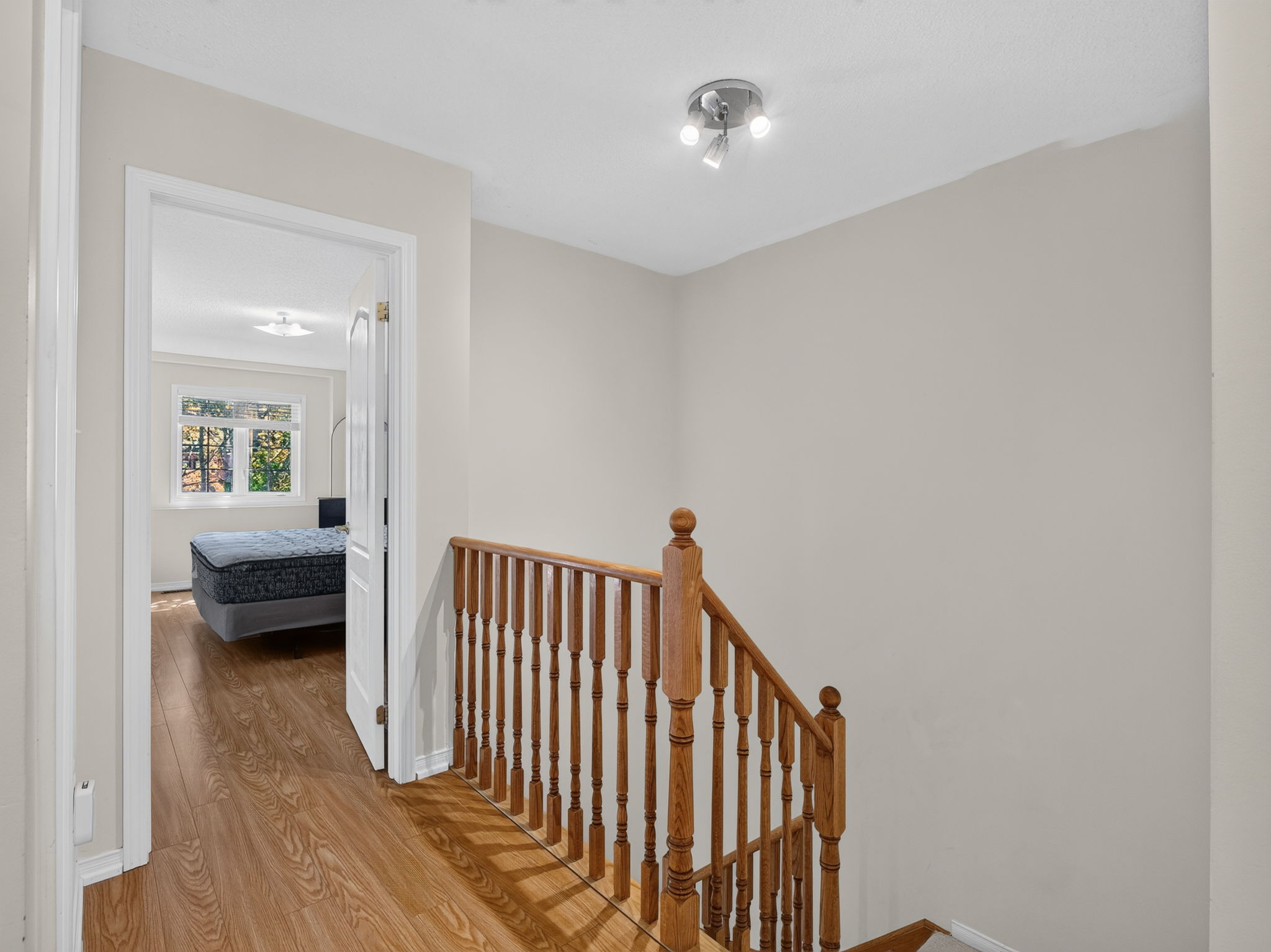 265 Sprucewood Crescent Clarington, ON