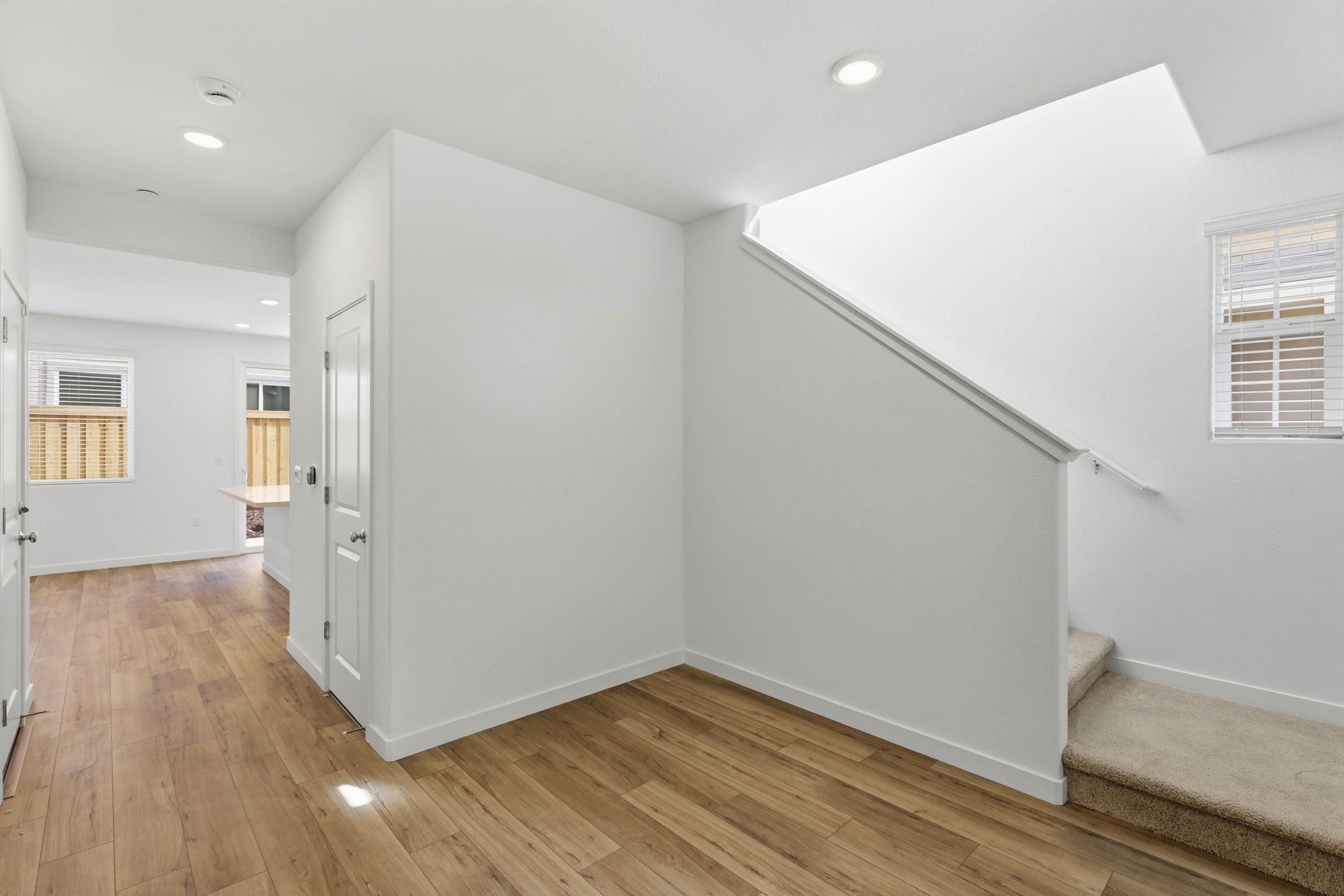 016_F8_2650 Briones Dr