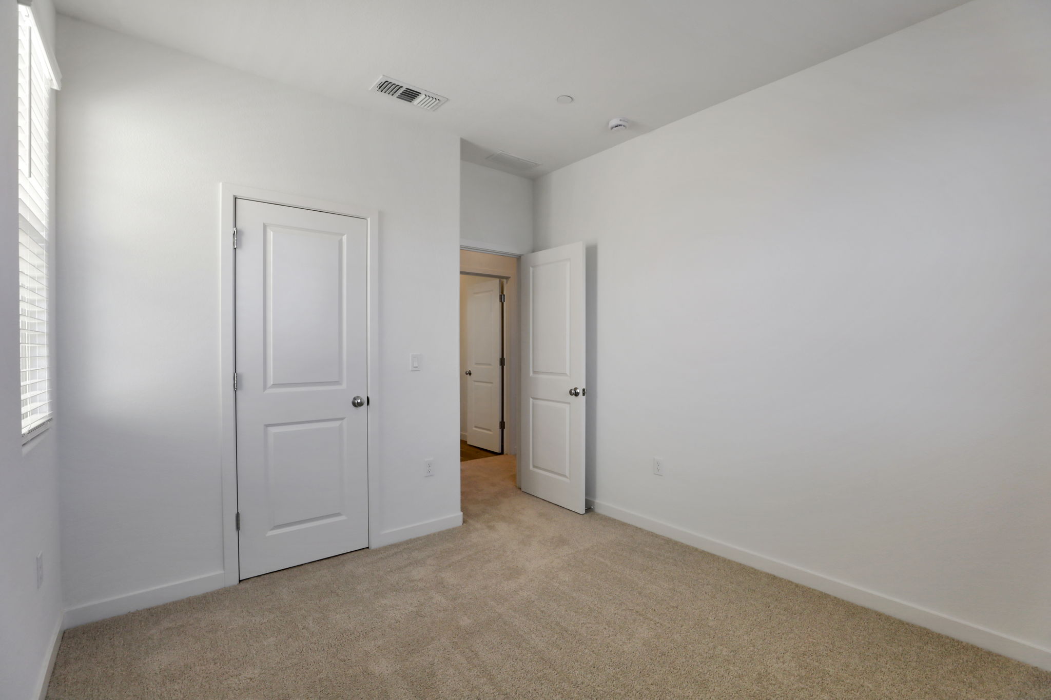 023_F8_2650 Briones Dr