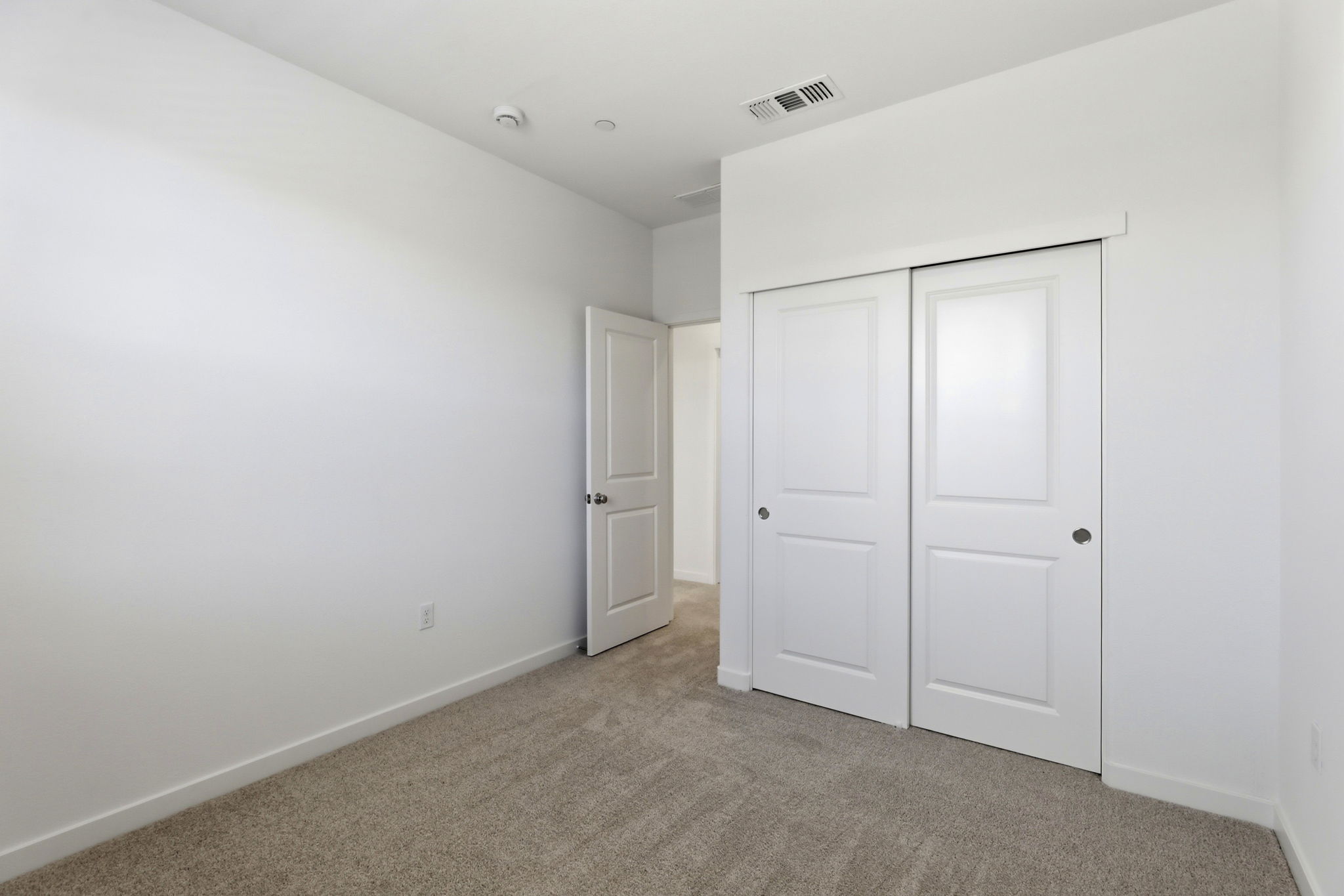 026_F8_2650 Briones Dr