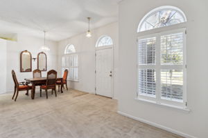 Foyer/Dining Room