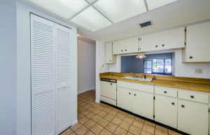 Kitchen 4-2