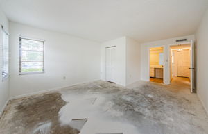 Master Bedroom 1d-2