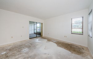 Master Bedroom 1b-2