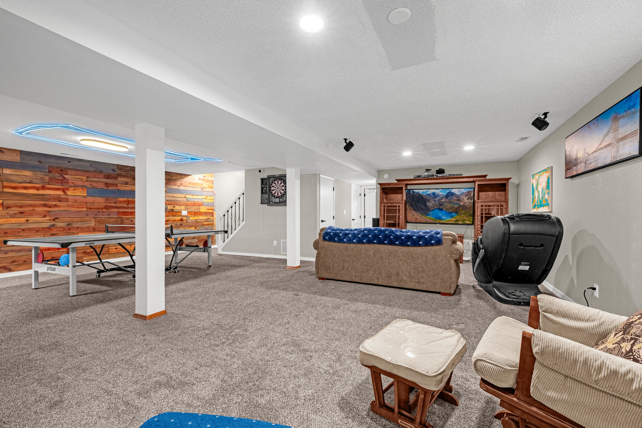  Photo 34
