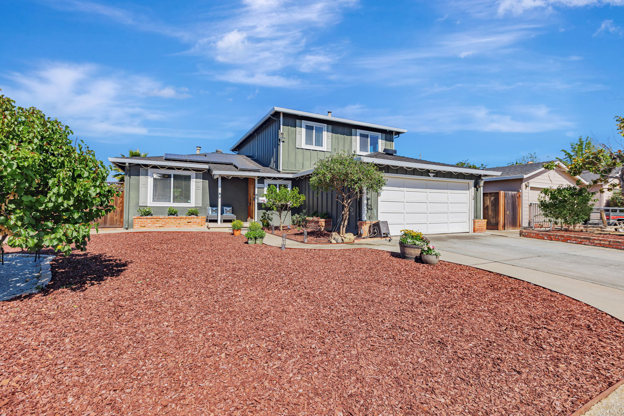 002_ 2652 La Salle Way 