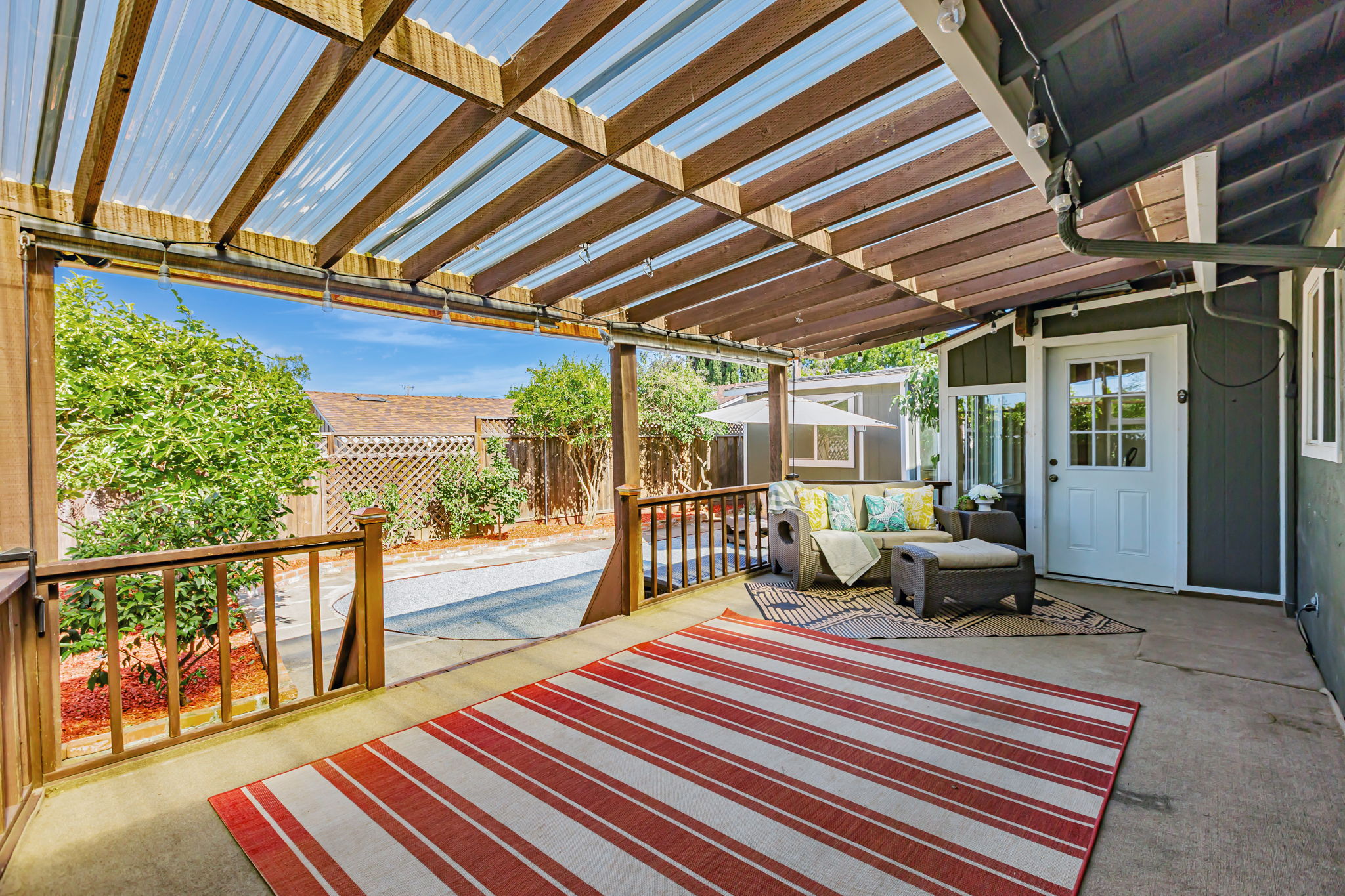 046_ 2652 La Salle Way 